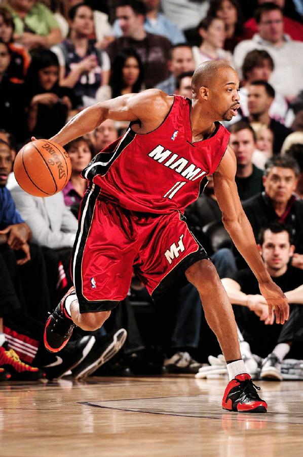 这也行？迈阿密热火转会期复出首秀风云突变浙江队冲刺阶段造点机会，山东男篮冲刺阶段临场应变的简单介绍